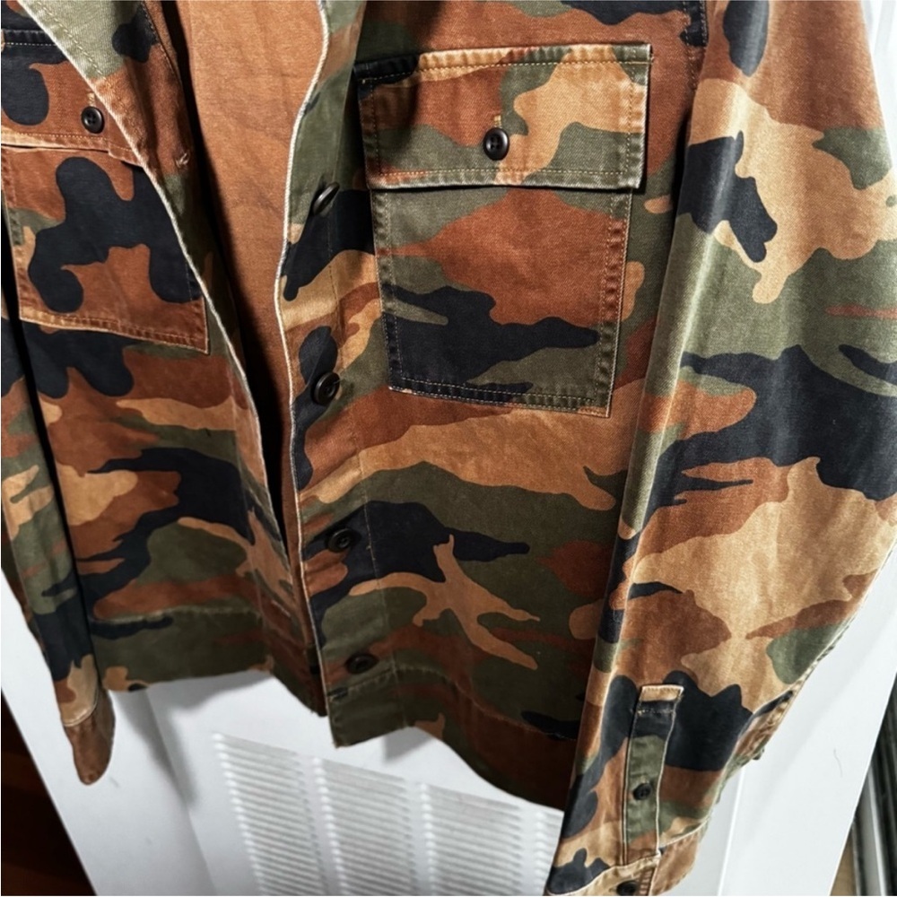 MADEWELL Northward Cropped Army Camo Sherpa Jacket - Picture 7 of 8